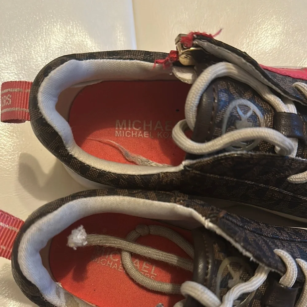 🎀 Michael Kors Girls Red and Brown Sneakers Size 11